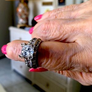 Big Beautiful Shiny Ring!